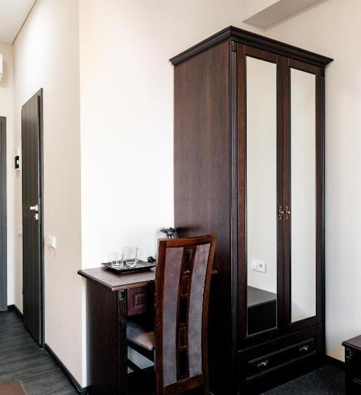 اتاق استاندارد یک نفره, Zhytomyr Palace Mimino