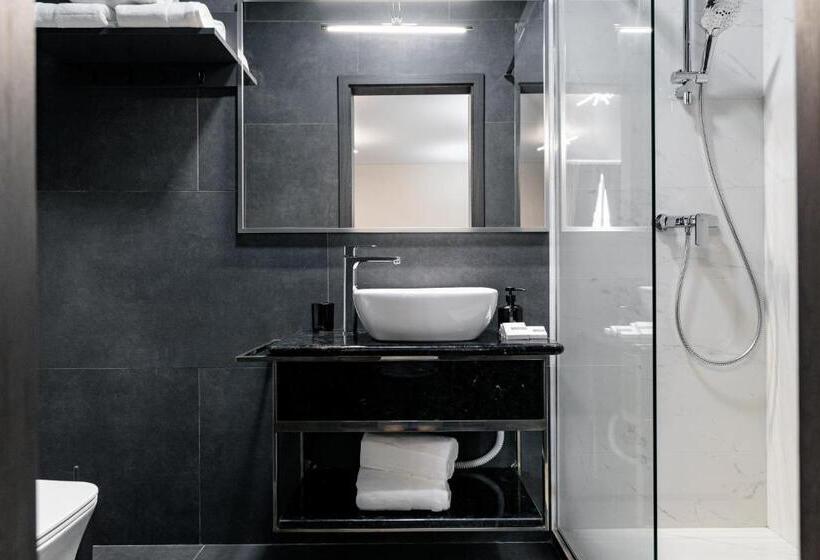 اتاق استاندارد سه نفره, Zhytomyr Palace Mimino