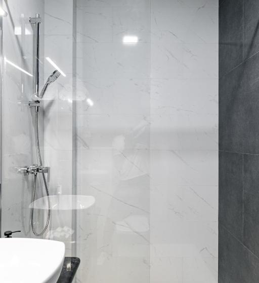 اتاق استاندارد سه نفره, Zhytomyr Palace Mimino