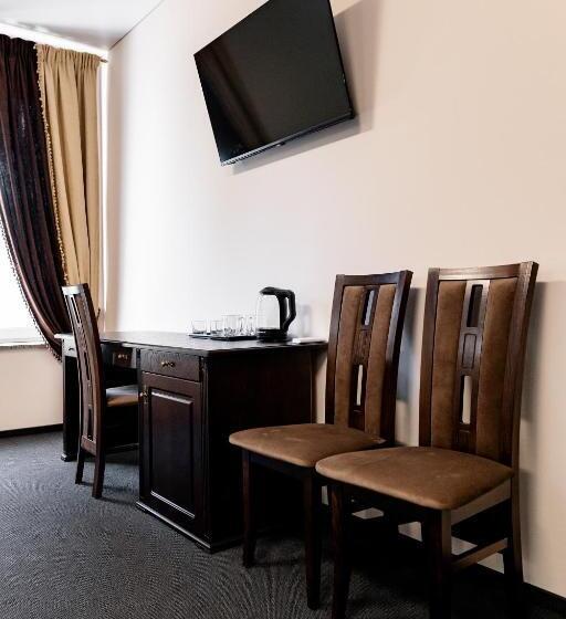اتاق استاندارد سه نفره, Zhytomyr Palace Mimino