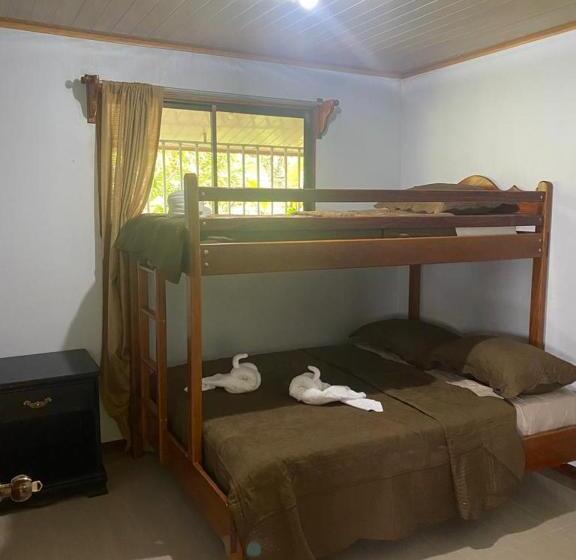 شقة غرفتين, La Reina Del Mar