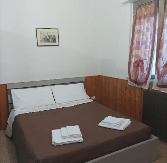 スタンダードルーム, Affitta Camere Via Piave
