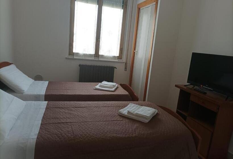 اتاق استاندارد, Affitta Camere Via Piave