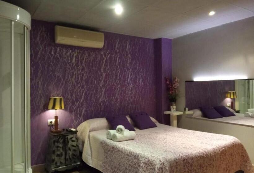 اتاق لوکس, Hostal Happystay