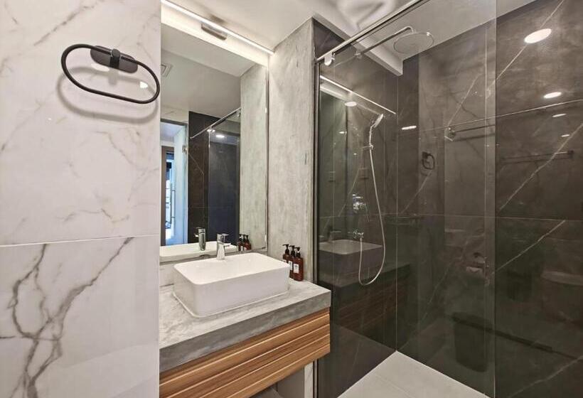 オーシャンビューファミリールーム, Whaleshark Beach