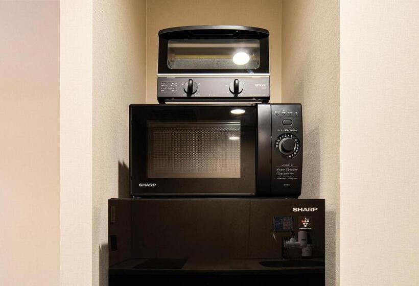 Люкс, Section L Ueno Hirokoji