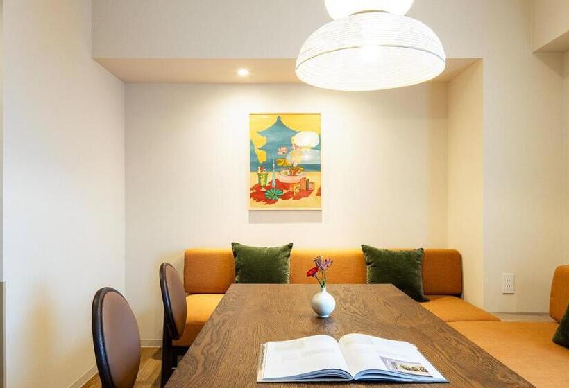 Студия Deluxe, Section L Ueno Hirokoji