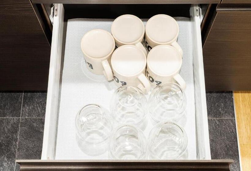 Семейное Студио, Section L Ueno Hirokoji