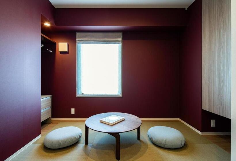 Семейное Студио, Section L Ueno Hirokoji