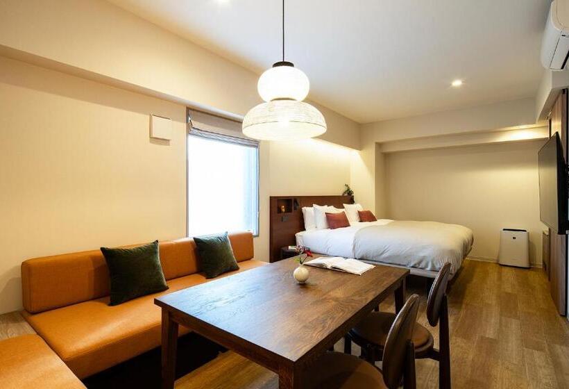 Студия Deluxe, Section L Ueno Hirokoji