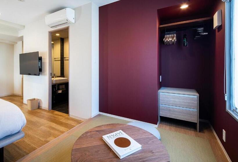 Семейное Студио, Section L Ueno Hirokoji