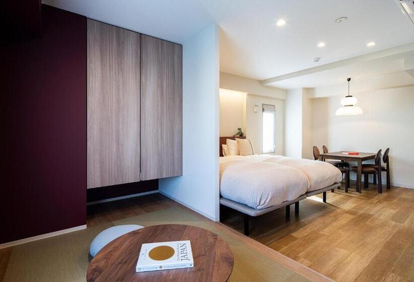 Семейное Студио, Section L Ueno Hirokoji