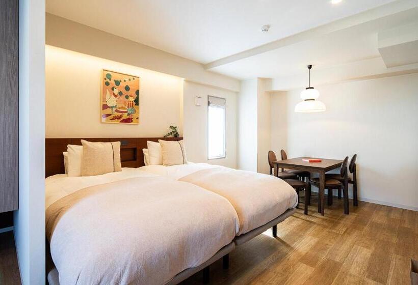 Семейное Студио, Section L Ueno Hirokoji