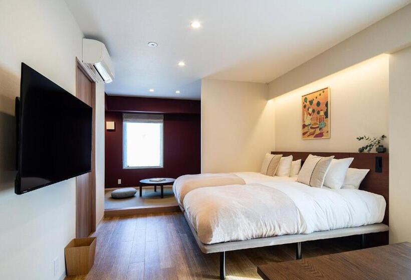 Семейное Студио, Section L Ueno Hirokoji