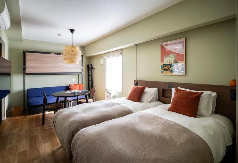 Студия Стандарт, Section L Ueno Hirokoji