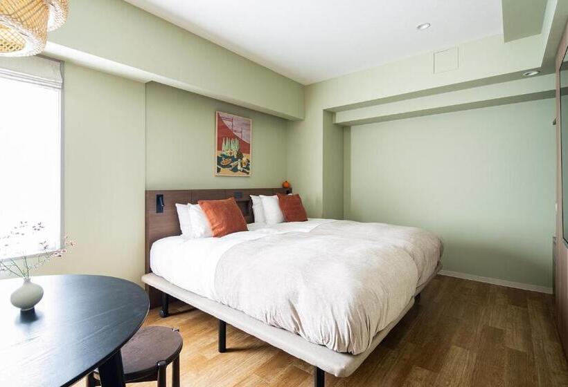 Студия Стандарт, Section L Ueno Hirokoji