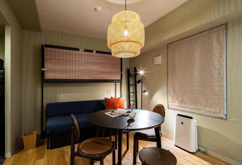 Студия Стандарт, Section L Ueno Hirokoji