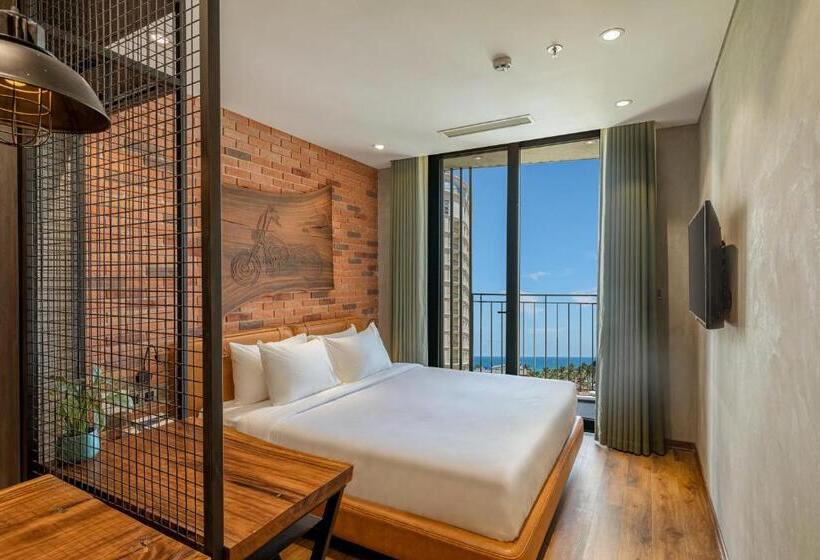 استودیوی سوپریور, Taiyo Hotel & Apartment