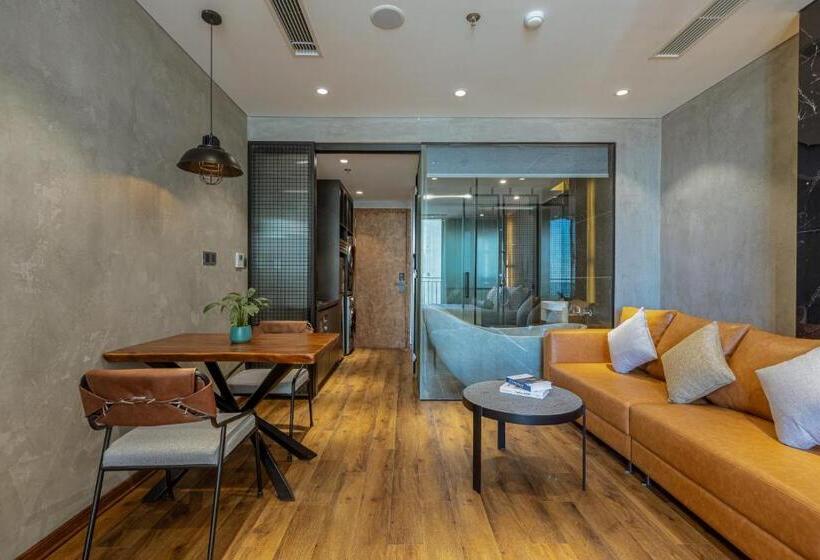 استودیوی لوکس, Taiyo Hotel & Apartment