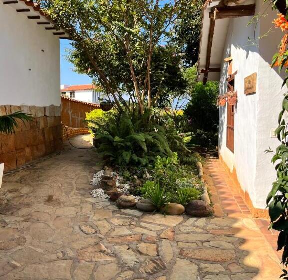 جناح عائلي, Eco