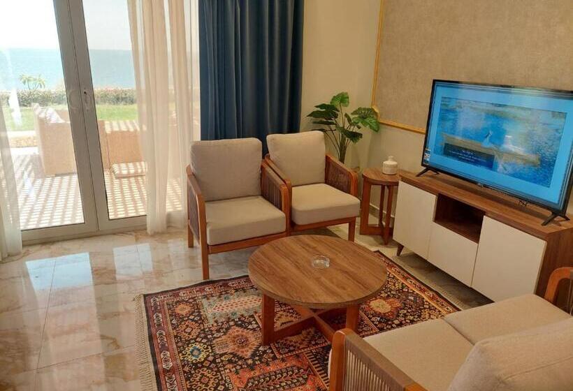 سوییت لوکس, Azal Lagoons Resort Abu Simbel
