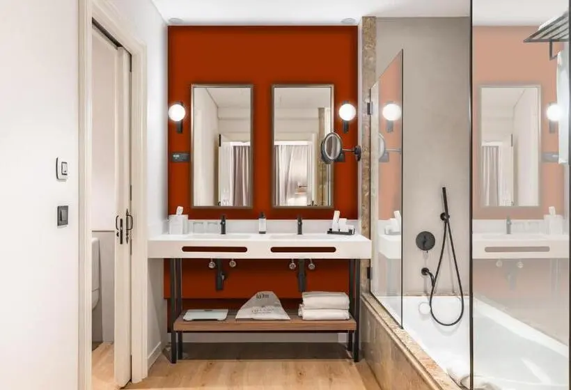 Deluxe Suite Sea View, Dreams Madeira Resort Spa & Marina