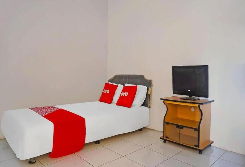 Номер Стандарт, Oyo 92704 Pondok Bunga Lily