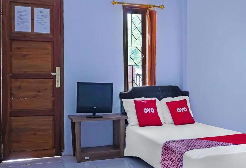 Номер Стандарт, Oyo 92704 Pondok Bunga Lily