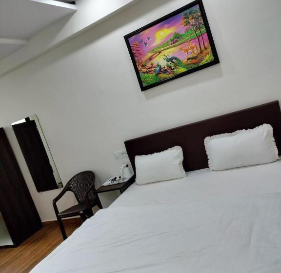 חדר דלוקס יחיד, Satkar International