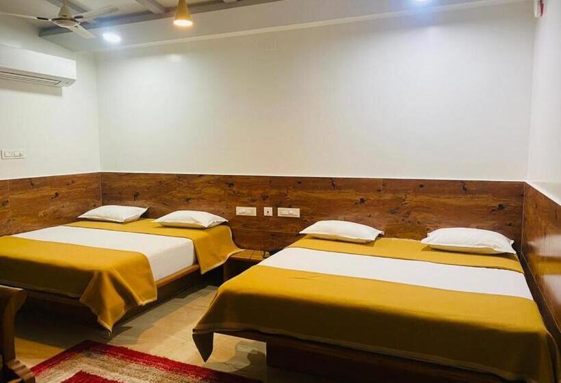 带阳台套房, Velavan Heritage Inn