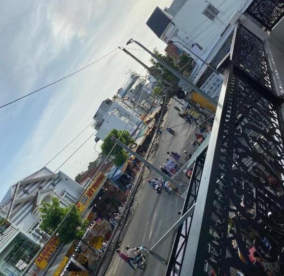 اتاق خانوادگی, Khách Sạn Trung Hiếu