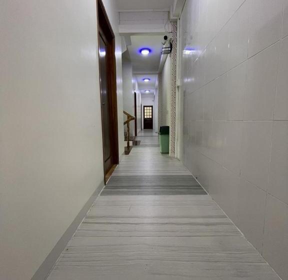 اتاق خانوادگی, Khách Sạn Trung Hiếu