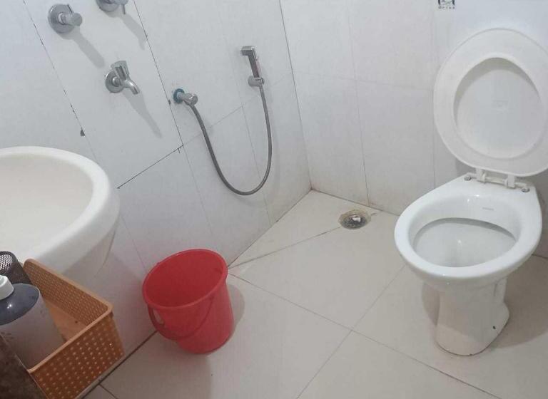 غرفة كلاسيكية ثلاثية, Oyo 81279 Hotel High East