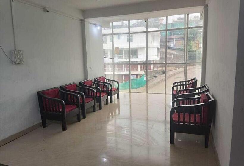 Трехместный Номер Классика, Oyo 81279 Hotel High East