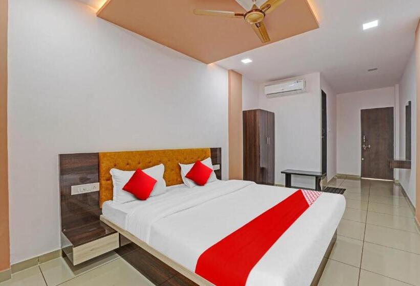 חדר קלאסי לשלושה, Oyo Flagship Hotel Navrang