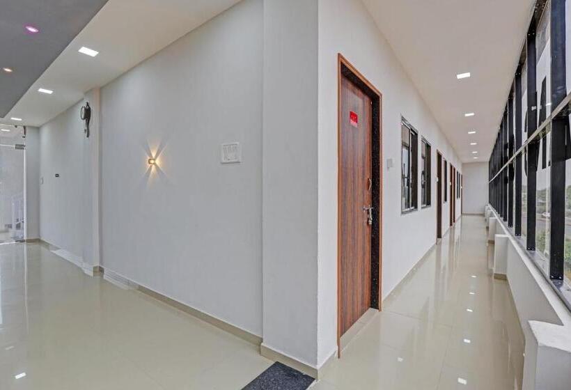 חדר קלאסי לשלושה, Oyo Flagship Hotel Navrang