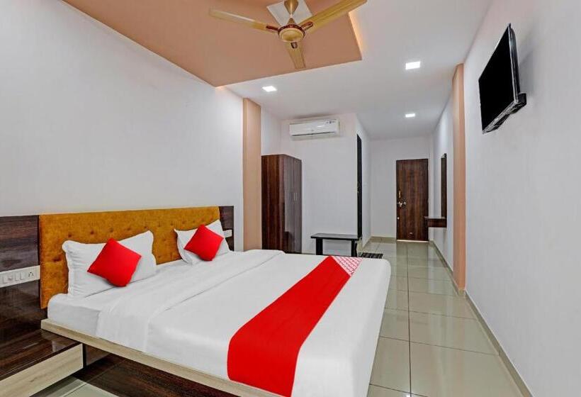 חדר קלאסי לשלושה, Oyo Flagship Hotel Navrang