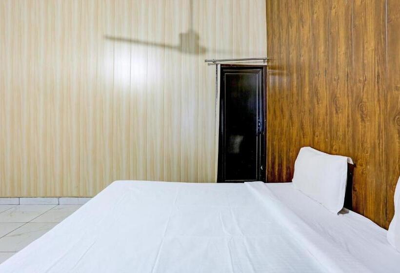 غرفة كلاسيكية ثلاثية, Oyo Hotel The Selaqui Paradise