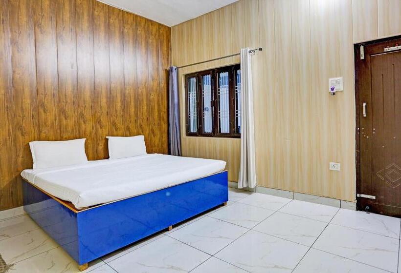 Трехместный Номер Классика, Oyo Hotel The Selaqui Paradise