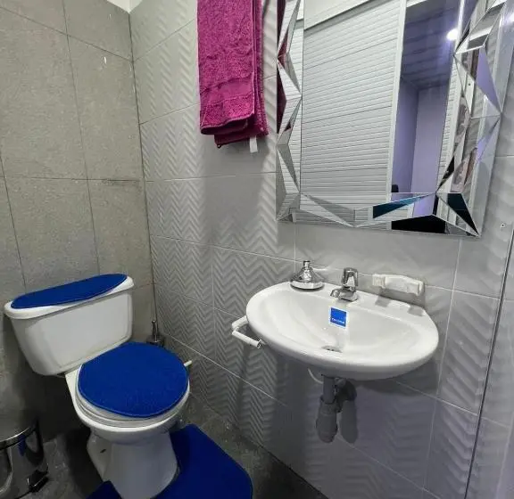 Basic-huone, Hostal Queens Deluxe