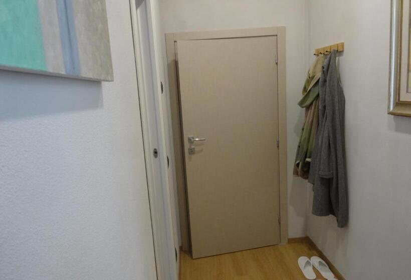 اتاق استاندارد با چشم‌انداز باغ, Notte Di Note   Home Hospitality