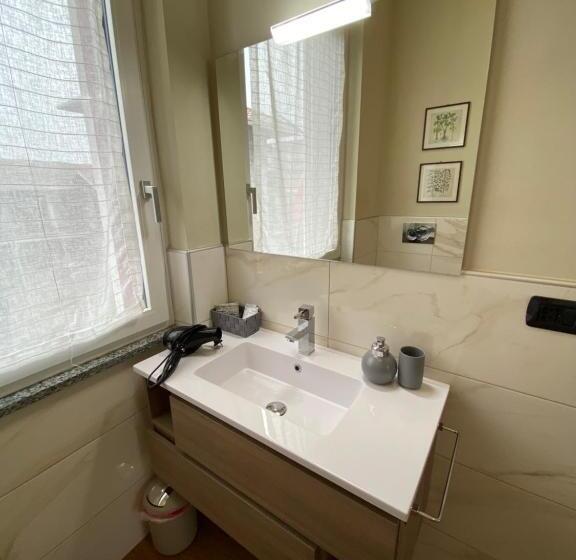 اتاق لوکس با چشم‌انداز باغ, Notte Di Note   Home Hospitality