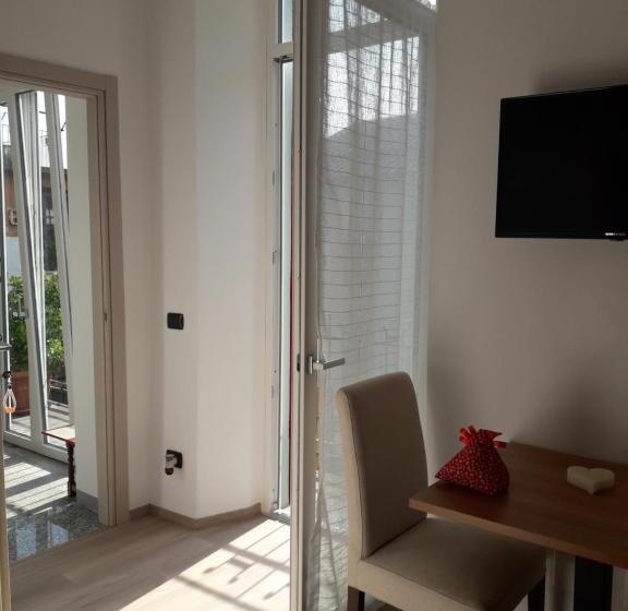 اتاق لوکس با بالکن, Notte Di Note   Home Hospitality