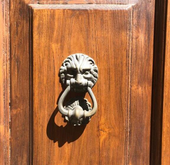 Апартаменты 3 Спальни, Palazzetto Pergi