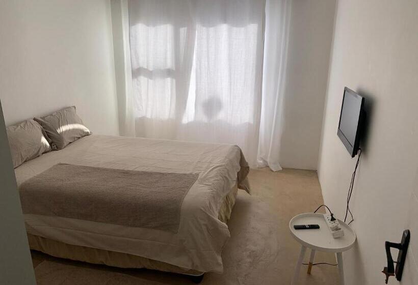 اتاق لوکس, Teya Travellers Accommodation