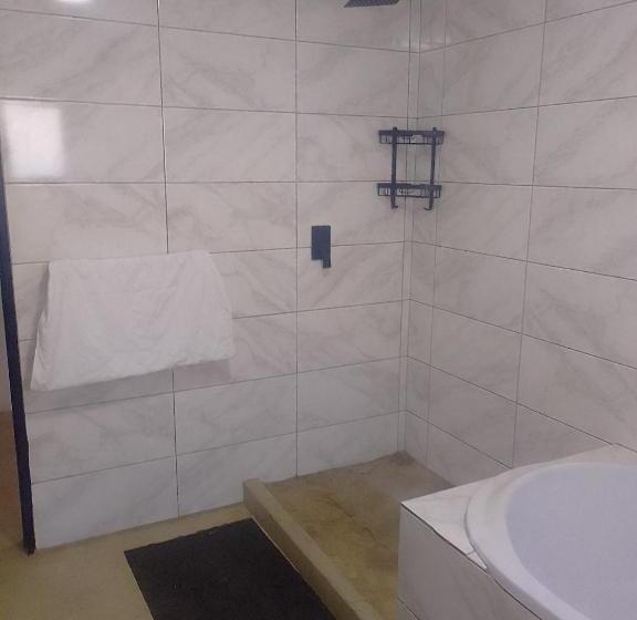 اتاق لوکس, Teya Travellers Accommodation