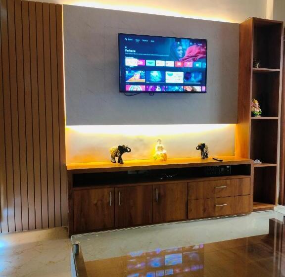 דירת חדר נוף לגינה, Pm Guest House