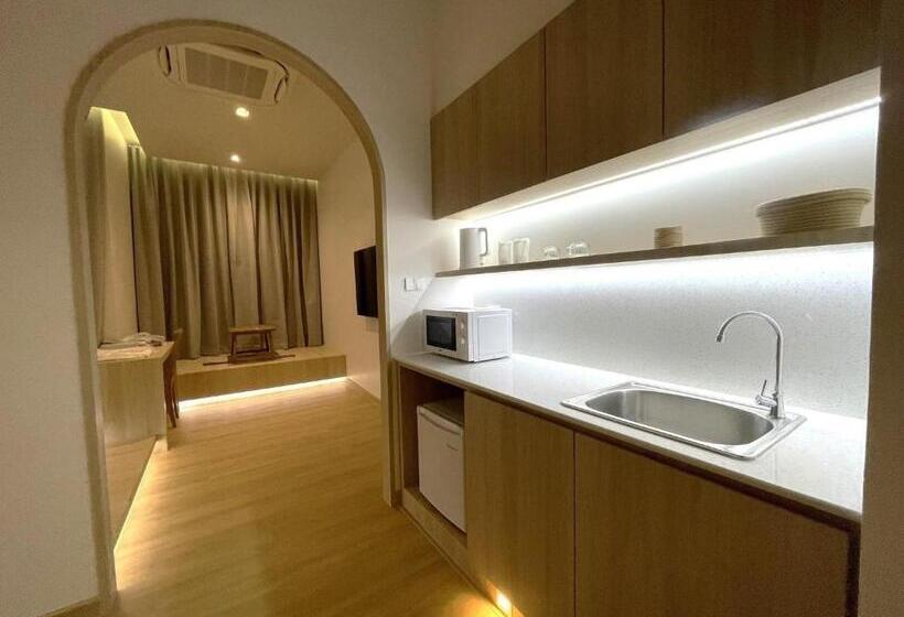 스탠다드 룸 킹사이즈 침대, Punn Hotel Korat