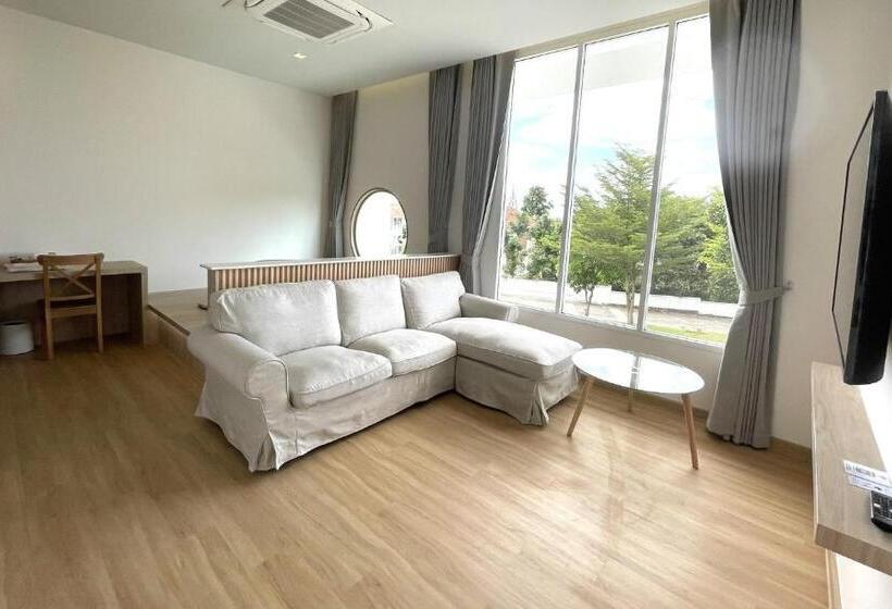 家庭套房, Punn Hotel Korat