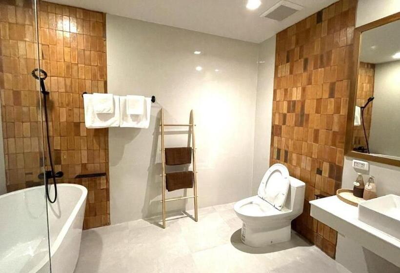 豪华两卧室公寓, Punn Hotel Korat